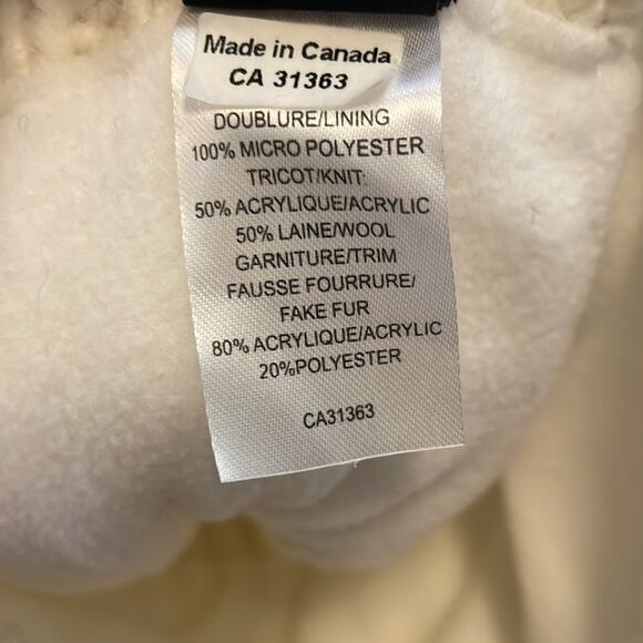 Kyi Kyi Classic Beanie Faux Fur Pom Ivory New - Picture 3 of 3